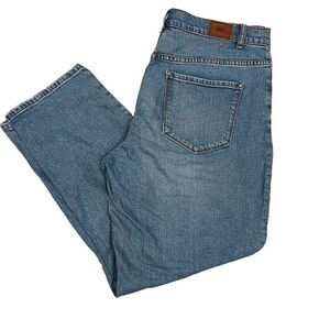 Urban Outfitters BDG The Mom Jean Straight Leg High Rise Blue Denim Jeans 32W